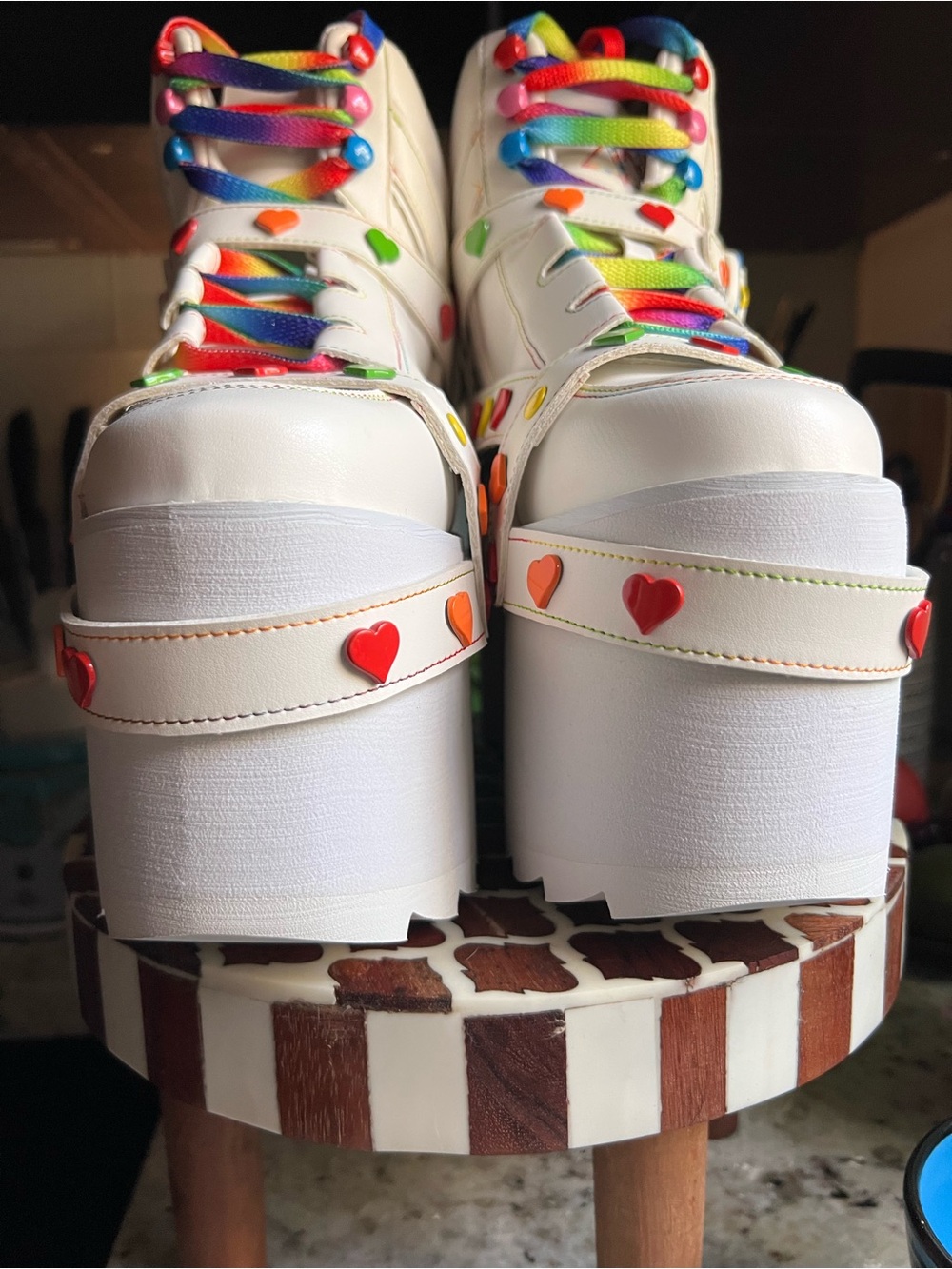 YRU White Platform Sneakers with Rainbow Heart Studs BRAND NEW! Size 8 - Picture 2 of 13